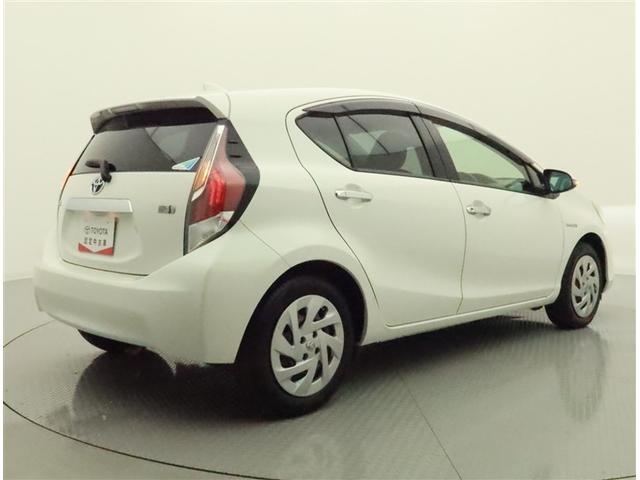 アクア Ｓスタイルブラック　ＳＤナビ　フルセグ　ドラレコ　ＤＶＤ再生　ミュージックプレイヤー接続可　オートＡＣ　衝突被害軽減システム　ＥＴＣ　スマートキー　ＬＥＤヘッドランプ　ＦＯＧ　サイドバイザー　リヤワイパー　オートライト（3枚目）