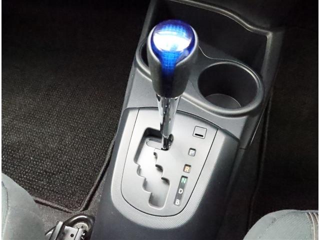 アクア Ｓスタイルブラック　ＳＤナビ　フルセグ　ドラレコ　ＤＶＤ再生　ミュージックプレイヤー接続可　オートＡＣ　衝突被害軽減システム　ＥＴＣ　スマートキー　ＬＥＤヘッドランプ　ＦＯＧ　サイドバイザー　リヤワイパー　オートライト（12枚目）