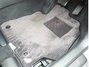 フロアマットも綺麗にクリーニングされています。尚、臭い・汚れ等には個人差がございますので、必ず現車確認下さいませ。
