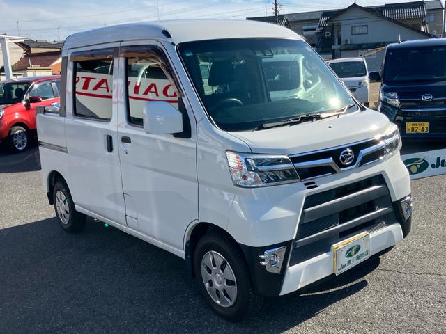 ハイゼットカーゴ デッキバンＧ　ＳＡＩＩＩ　４ＷＤ　ハイルーフ　衝突軽減ブレーキ　レーンキープアシスト　ＬＥＤヘッドライト　オートハイビーム　ＣＤ再生　電動格納ミラー（4枚目）