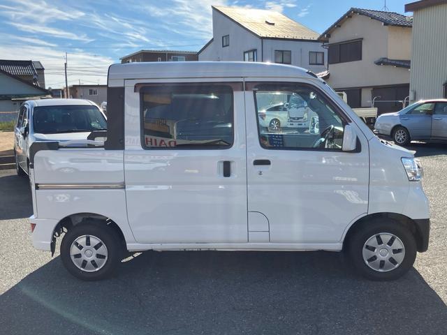 ハイゼットカーゴ デッキバンＧ　ＳＡＩＩＩ　４ＷＤ　ハイルーフ　衝突軽減ブレーキ　レーンキープアシスト　ＬＥＤヘッドライト　オートハイビーム　ＣＤ再生　電動格納ミラー（10枚目）