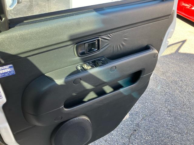 ハイゼットカーゴ デッキバンＧ　ＳＡＩＩＩ　４ＷＤ　ハイルーフ　衝突軽減ブレーキ　レーンキープアシスト　ＬＥＤヘッドライト　オートハイビーム　ＣＤ再生　電動格納ミラー（11枚目）