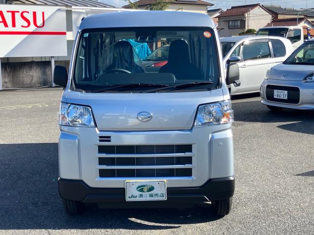 ハイゼットカーゴ ＤＸ　登録済み未使用車　４ＷＤ　スマートアシストＩＩＩ　車中泊仕様　ちょいＣａｍ寝るだけキット付き　コーナーセンサー　アイドリングストップ　キーレス　バックカメラ　ハイルーフ（3枚目）