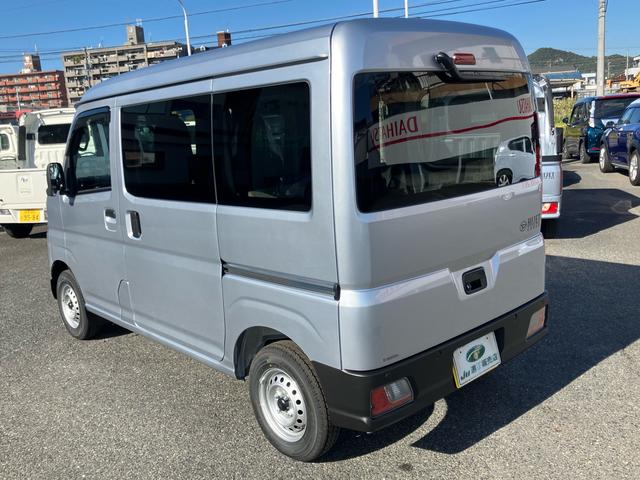 ハイゼットカーゴ ＤＸ　登録済み未使用車　４ＷＤ　スマートアシストＩＩＩ　車中泊仕様　ちょいＣａｍ寝るだけキット付き　コーナーセンサー　アイドリングストップ　キーレス　バックカメラ　ハイルーフ（7枚目）