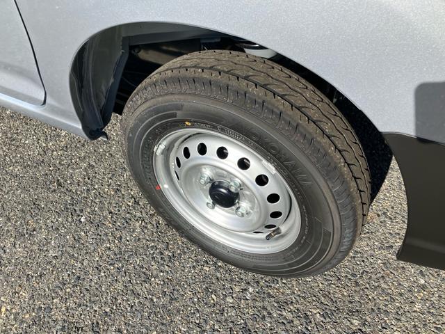 ハイゼットカーゴ ＤＸ　登録済み未使用車　４ＷＤ　スマートアシストＩＩＩ　車中泊仕様　ちょいＣａｍ寝るだけキット付き　コーナーセンサー　アイドリングストップ　キーレス　バックカメラ　ハイルーフ（41枚目）