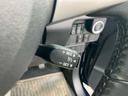 クルーズコントロール。高速道路のような加速/減速操作の少ない自動車道などで、定速運転をするときアクセルペダルを踏まなくても車速を一定に保つための装置です。