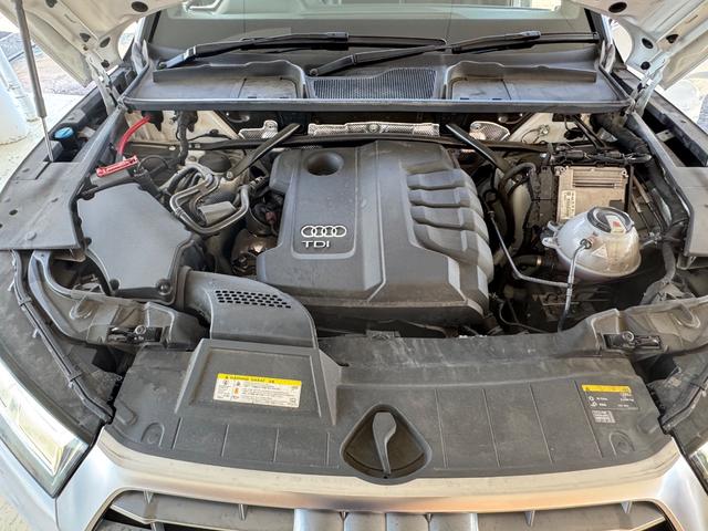 Ｑ５ ４０ＴＤＩクワトロ　スポーツ　４０ＴＤＩクワトロ　Ｓライン　ドライブレコーダー　ＥＴＣ　全周囲カメラ　クリアランスソナー　オートクルーズコントロール　パワーシート　パークアシスト　サンルーフ　ナビ　ＴＶ　オートライト（35枚目）