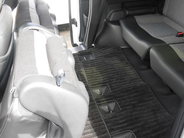 フリード エアーEX 元試乗車 純正ナビ ホンダセンシング LEDヘッドライトETC バックモニター リアクーラー 盗難防止システム 両側パワースライドドア 横滑り防止装置 クルコン フルセグ ETC車載器 オートエアコン(41枚目)