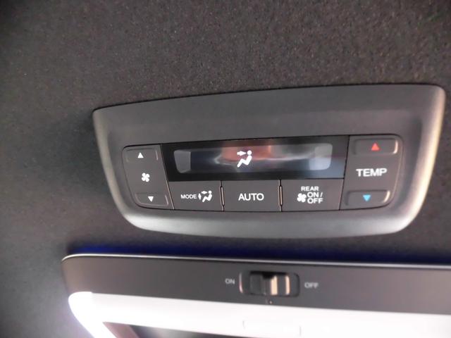 ステップワゴン ｅ：ＨＥＶスパーダ　純正ナビ　リア席モニター　ＥＴＣ　ホンダセンシングＬＥＤヘッドライト　デュアルエアコン　フルオートエアコン　ＥＳＣ　シートヒータ　キーフリー　ＬＥＤヘッドランプ　イモビ　ＡＢＳ　リアカメラ　スマートキ（40枚目）