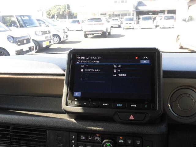 N-BOX ベースグレード(2トーン) 元試乗車 純正ナビ ホンダセンシング LEDヘッドライト 衝突軽減システム スマートキ- カーテンエアバック イモビライザー 横滑り防止 オートクルーズ キーフリー 地デジ パワーステアリング ABS(9枚目)