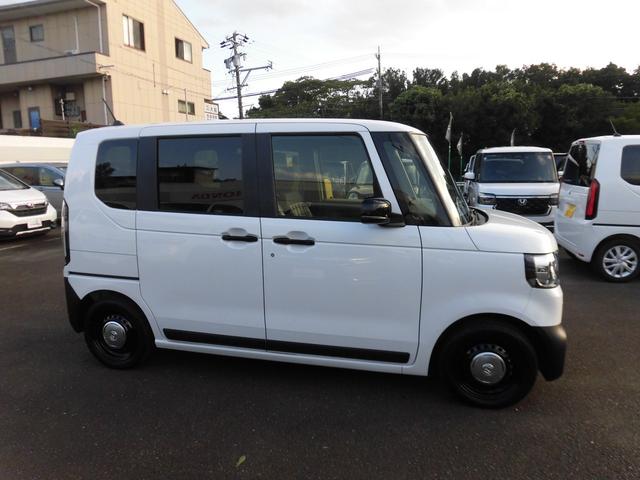Ｎ－ＢＯＸジョイ ベースグレード　元試乗車　純正ナビ　ホンダセンシング　ＬＥＤヘッドライト　踏み間違い防止装置　Ｂカメラ　横滑り防止機能　ＬＥＤランプ　クルーズコントロール　パワーウィンドウ　前席シートヒーター　スマートキー　キーレス（4枚目）