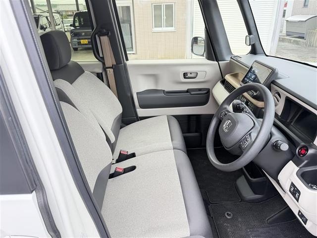 N-BOX ベースグレード 元当社試乗車 衝突軽減システム スマートキ- 禁煙 カーテンエアバック 横滑り防止 オートクルーズ LEDヘッドライト キーフリー パワーステアリング オートエアコン リアカメラ 前席シートヒーター(5枚目)