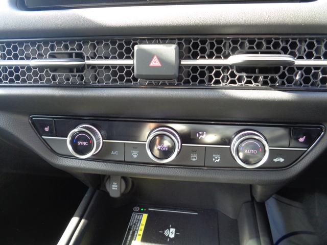 ＺＲ－Ｖ ｅ：ＨＥＶＺ　コネクトディスプレイ　ホンダセンシング　ＬＥＤヘッドライトＥＴＣ　Ｐセンサー　レザー　Ｂカメラ　ナビＴＶ　地デジ　Ｓヒーター　サポカー　ＥＴＣ車載器　パワーステアリング　スマートキー　横滑り防止（14枚目）