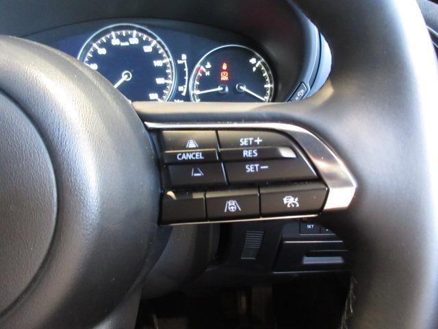 ＭＡＺＤＡ３ファストバック １５Ｓ　レトロスポーツエディション　衝突被害軽減システム　アダプティブクルーズコントロール　全周囲カメラ　オートマチックハイビーム　電動シート　シートヒーター　バックカメラ　オートライト　ＬＥＤヘッドランプ　Ｂｌｕｅｔｏｏｔｈ（13枚目）