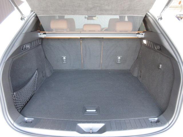 ＣＸ－６０ ＸＤ－ハイブリッド　プレミアムスポーツ　衝突被害軽減システム　アダプティブクルーズコントロール　全周囲カメラ　オートマチックハイビーム　サンルーフ　４ＷＤ　革シート　電動シート　シートヒーター　バックカメラ　オートライト　ＬＥＤヘッドランプ（19枚目）