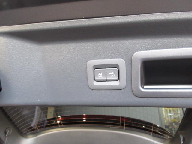 ＣＸ－３０ ２０Ｓ　ｉセレクション　衝突被害軽減システム　アダプティブクルーズコントロール　全周囲カメラ　オートマチックハイビーム　電動シート　シートヒーター　バックカメラ　オートライト　ＬＥＤヘッドランプ　Ｂｌｕｅｔｏｏｔｈ（18枚目）