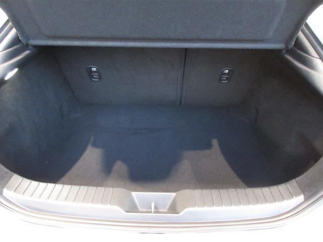 MAZDA3ファストバック XDプロアクティブ 衝突被害軽減システム アダプティブクルーズコントロール オートマチックハイビーム バックカメラ オートライト LEDヘッドランプ Bluetooth ディーゼル(19枚目)