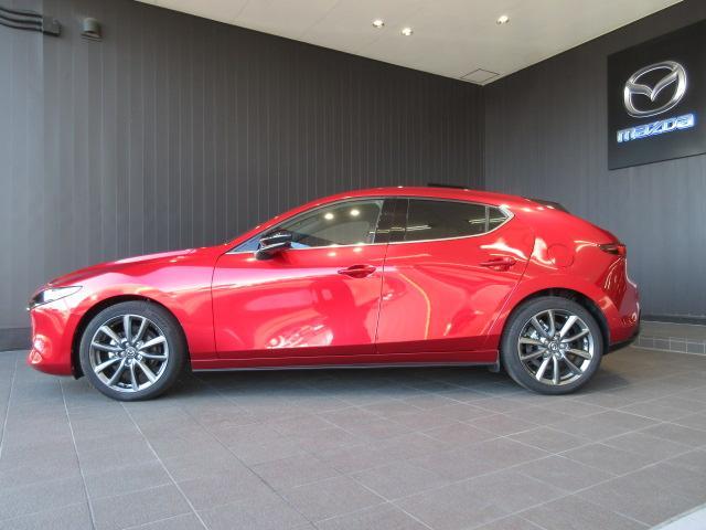 ＭＡＺＤＡ３ファストバック １５Ｓツーリング　衝突被害軽減システム　アダプティブクルーズコントロール　全周囲カメラ　オートマチックハイビーム　バックカメラ　オートライト　ＬＥＤヘッドランプ　ＥＴＣ２．０　Ｂｌｕｅｔｏｏｔｈ（10枚目）