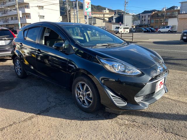 アクア Ｓ　ナビＴＶ　バックカメラ　アイドリングストップ　っキーレス（9枚目）