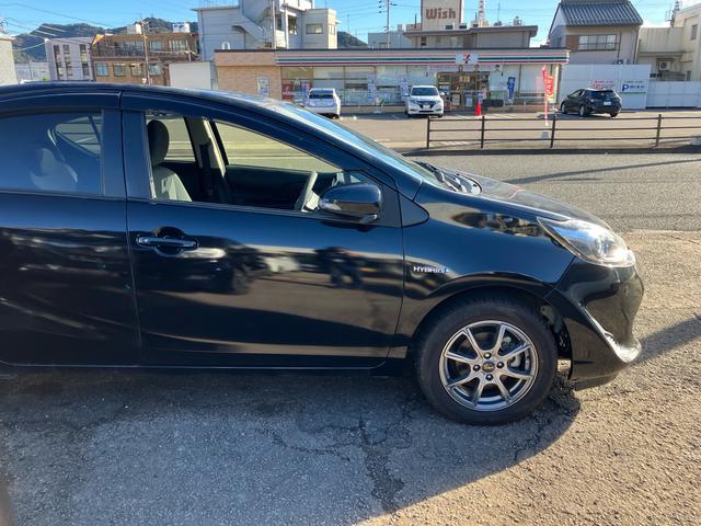 アクア Ｓ　ナビＴＶ　バックカメラ　アイドリングストップ　っキーレス（10枚目）