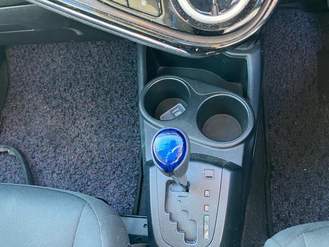 アクア Ｓ　ナビＴＶ　バックカメラ　アイドリングストップ　っキーレス（33枚目）