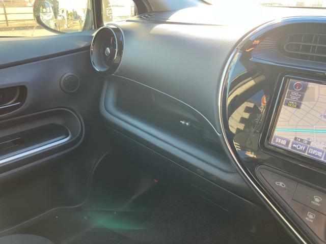 アクア Ｓ　ナビＴＶ　バックカメラ　アイドリングストップ　っキーレス（35枚目）