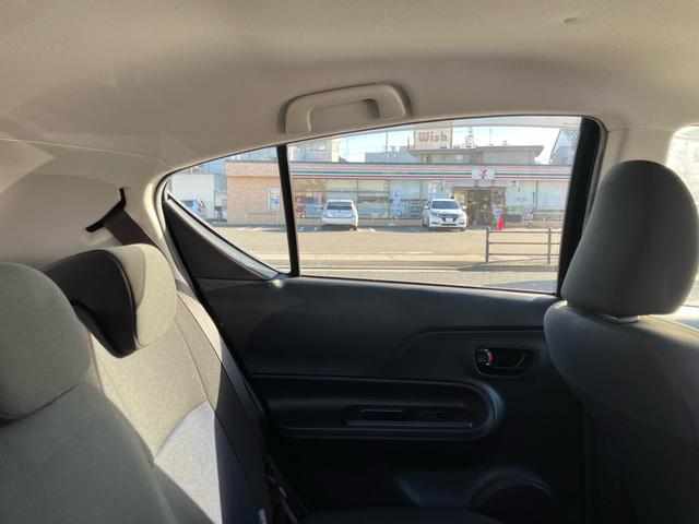 アクア Ｓ　ナビＴＶ　バックカメラ　アイドリングストップ　っキーレス（41枚目）