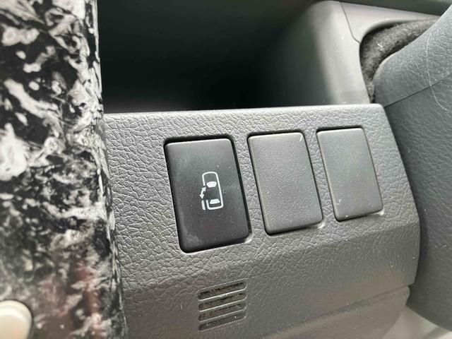 ヴォクシー Ｚ　ナビ　ＴＶ　両側スライド・片側電動　ＨＩＤ　スマートキー　電動格納ミラー　３列シート　ウォークスルー　ＣＶＴ　アルミホイール　ＣＤ　ＤＶＤ再生　ミュージックプレイヤー接続可　Ｂｌｕｅｔｏｏｔｈ（9枚目）