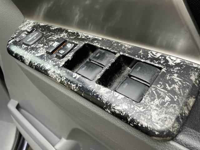 ヴォクシー Ｚ　ナビ　ＴＶ　両側スライド・片側電動　ＨＩＤ　スマートキー　電動格納ミラー　３列シート　ウォークスルー　ＣＶＴ　アルミホイール　ＣＤ　ＤＶＤ再生　ミュージックプレイヤー接続可　Ｂｌｕｅｔｏｏｔｈ（11枚目）