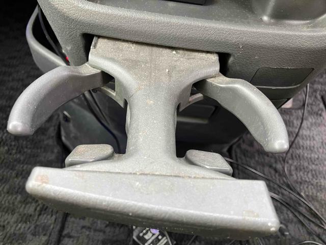 ヴォクシー Ｚ　ナビ　ＴＶ　両側スライド・片側電動　ＨＩＤ　スマートキー　電動格納ミラー　３列シート　ウォークスルー　ＣＶＴ　アルミホイール　ＣＤ　ＤＶＤ再生　ミュージックプレイヤー接続可　Ｂｌｕｅｔｏｏｔｈ（36枚目）