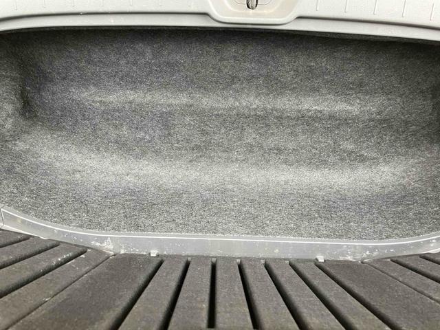 ヴォクシー Ｚ　ナビ　ＴＶ　両側スライド・片側電動　ＨＩＤ　スマートキー　電動格納ミラー　３列シート　ウォークスルー　ＣＶＴ　アルミホイール　ＣＤ　ＤＶＤ再生　ミュージックプレイヤー接続可　Ｂｌｕｅｔｏｏｔｈ（59枚目）