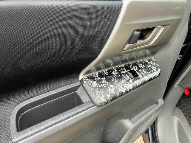 ヴォクシー Ｚ　ナビ　ＴＶ　両側スライド・片側電動　ＨＩＤ　スマートキー　電動格納ミラー　３列シート　ウォークスルー　ＣＶＴ　アルミホイール　ＣＤ　ＤＶＤ再生　ミュージックプレイヤー接続可　Ｂｌｕｅｔｏｏｔｈ（63枚目）