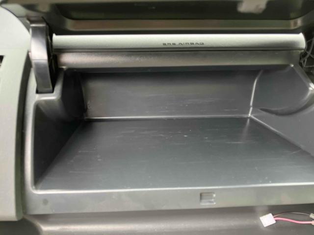 ヴォクシー Ｚ　ナビ　ＴＶ　両側スライド・片側電動　ＨＩＤ　スマートキー　電動格納ミラー　３列シート　ウォークスルー　ＣＶＴ　アルミホイール　ＣＤ　ＤＶＤ再生　ミュージックプレイヤー接続可　Ｂｌｕｅｔｏｏｔｈ（67枚目）