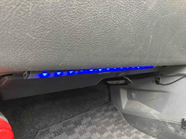 ヴォクシー Ｚ　ナビ　ＴＶ　両側スライド・片側電動　ＨＩＤ　スマートキー　電動格納ミラー　３列シート　ウォークスルー　ＣＶＴ　アルミホイール　ＣＤ　ＤＶＤ再生　ミュージックプレイヤー接続可　Ｂｌｕｅｔｏｏｔｈ（69枚目）