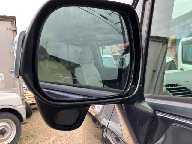 ヴォクシー Ｚ　ナビ　ＴＶ　両側スライド・片側電動　ＨＩＤ　スマートキー　電動格納ミラー　３列シート　ウォークスルー　ＣＶＴ　アルミホイール　ＣＤ　ＤＶＤ再生　ミュージックプレイヤー接続可　Ｂｌｕｅｔｏｏｔｈ（76枚目）