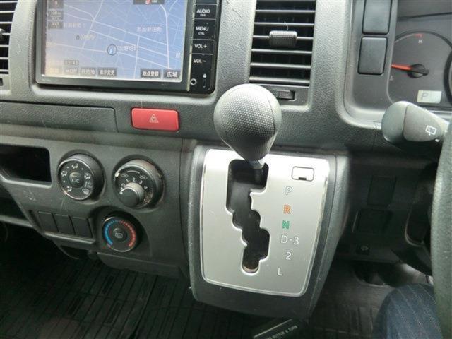 レジアスエースバン ロングDX 3.0 DX ロングボディ ディーゼルターボ (ホワイト)(15枚目)