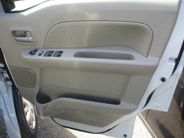 エブリイワゴン ＰＺターボスペシャル　２ＷＤ、スマートキー、衝突防止機能、車線逸脱警報、プッシュスタート、アイドリングストップ、両側スライドドア、ステアリングスイッチ、オートエアコン、オートライト、コーナーセンサー（45枚目）