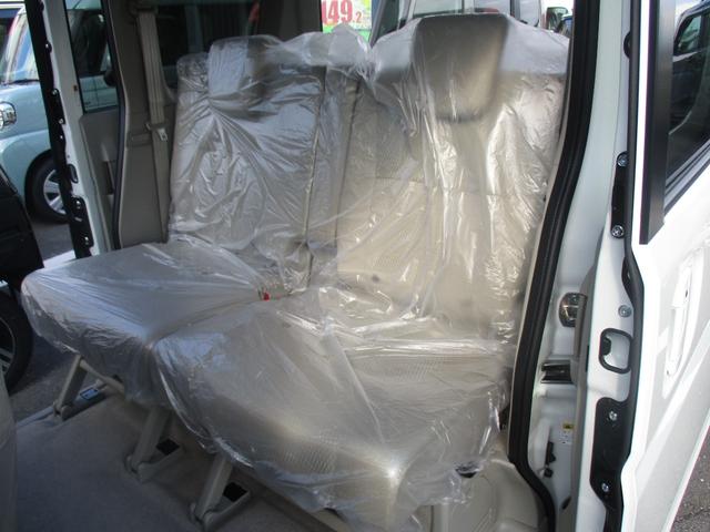 エブリイワゴン ＰＺターボスペシャル　２ＷＤ、スマートキー、衝突防止機能、車線逸脱警報、プッシュスタート、アイドリングストップ、両側スライドドア、ステアリングスイッチ、オートエアコン、オートライト、コーナーセンサー（52枚目）