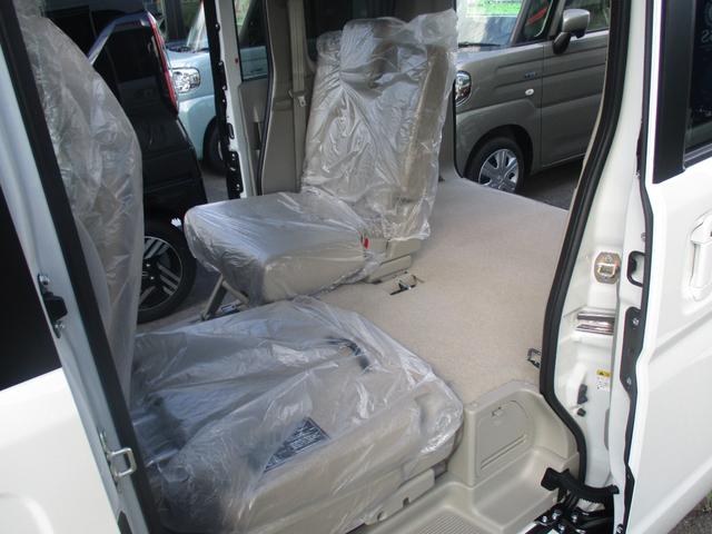エブリイワゴン ＰＺターボスペシャル　２ＷＤ、スマートキー、衝突防止機能、車線逸脱警報、プッシュスタート、アイドリングストップ、両側スライドドア、ステアリングスイッチ、オートエアコン、オートライト、コーナーセンサー（53枚目）