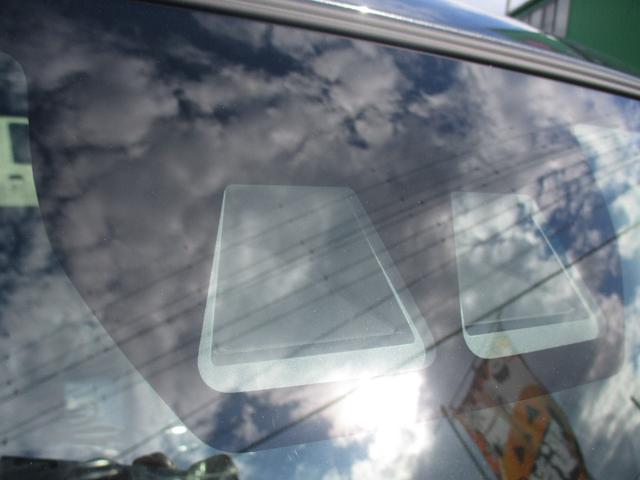 タント ファンクロスリミテッド　スマートキー、衝突防止機能、ステアリングスイッチ、オートライト、オートエアコン、両側電動スライドドア、ＬＥＤヘッドライト、アイドリングストップ、プッシュスタート、（10枚目）