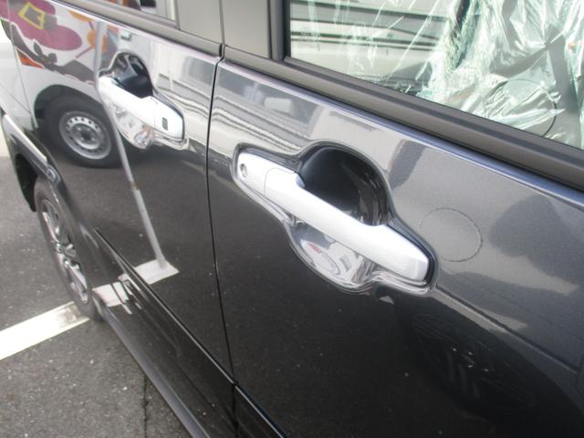 タント ファンクロスリミテッド　スマートキー、衝突防止機能、ステアリングスイッチ、オートライト、オートエアコン、両側電動スライドドア、ＬＥＤヘッドライト、アイドリングストップ、プッシュスタート、（13枚目）