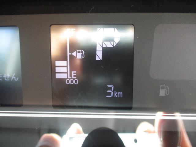 タント ファンクロスリミテッド　スマートキー、衝突防止機能、ステアリングスイッチ、オートライト、オートエアコン、両側電動スライドドア、ＬＥＤヘッドライト、アイドリングストップ、プッシュスタート、（23枚目）