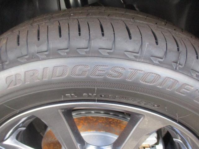 タント ファンクロスリミテッド　スマートキー、衝突防止機能、ステアリングスイッチ、オートライト、オートエアコン、両側電動スライドドア、ＬＥＤヘッドライト、アイドリングストップ、プッシュスタート、（61枚目）