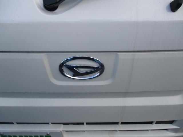 ハイゼットトラック スタンダード　オートライト、ダイハツスマアシ搭載車、レーンアシスト、４ＷＤ、ハロゲンヘッドライト、オートマチックハイビーム、届出済未使用車、走行距離５キロ（6枚目）