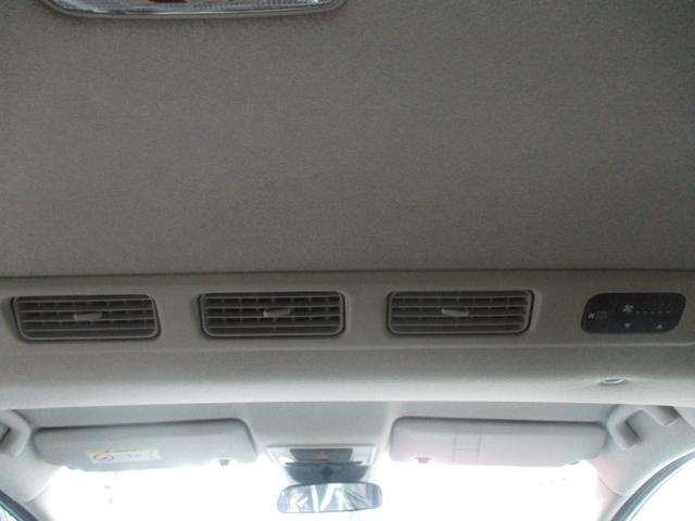 フリード ｅ：ＨＥＶエアー　ＥＸ　スマートキー、衝突防止機能、両側電動スライドドア、ステアリングスイッチ、電子パーキング、リタクーラー、オートライト、シートヒーター、３列シート、コネクト機能、ホンダセンシング、リヤカメラ（30枚目）