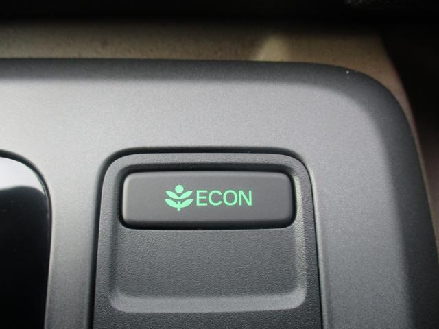 フリード ｅ：ＨＥＶエアー　ＥＸ　スマートキー、衝突防止機能、両側電動スライドドア、ステアリングスイッチ、電子パーキング、リタクーラー、オートライト、シートヒーター、３列シート、コネクト機能、ホンダセンシング、リヤカメラ（38枚目）