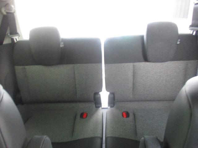 フリード ｅ：ＨＥＶエアー　ＥＸ　スマートキー、衝突防止機能、両側電動スライドドア、ステアリングスイッチ、電子パーキング、リタクーラー、オートライト、シートヒーター、３列シート、コネクト機能、ホンダセンシング、リヤカメラ（53枚目）