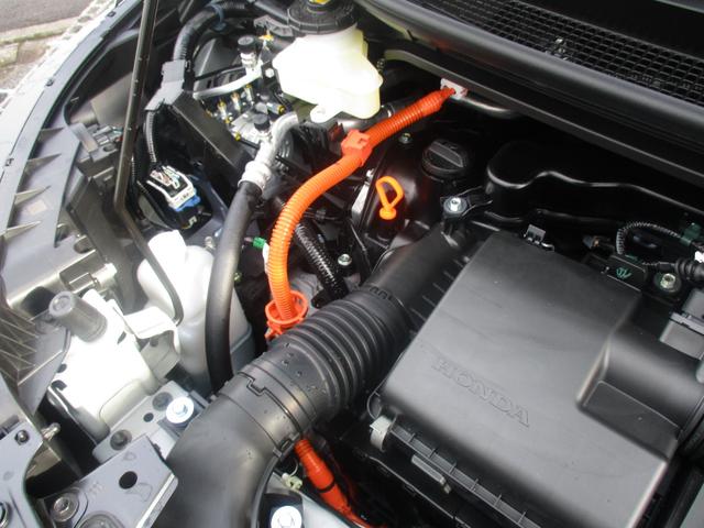 フリード ｅ：ＨＥＶエアー　ＥＸ　スマートキー、衝突防止機能、両側電動スライドドア、ステアリングスイッチ、電子パーキング、リタクーラー、オートライト、シートヒーター、３列シート、コネクト機能、ホンダセンシング、リヤカメラ（58枚目）