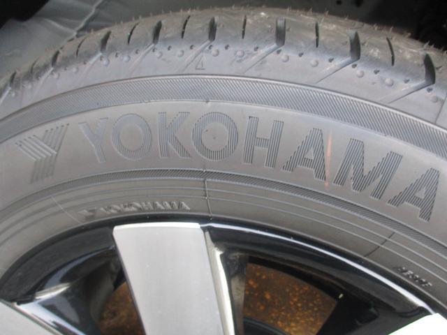 フリード ｅ：ＨＥＶエアー　ＥＸ　スマートキー、衝突防止機能、両側電動スライドドア、ステアリングスイッチ、電子パーキング、リタクーラー、オートライト、シートヒーター、３列シート、コネクト機能、ホンダセンシング、リヤカメラ（61枚目）