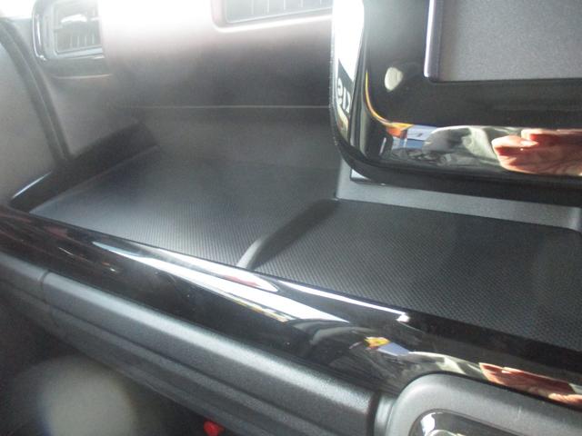 スペーシアカスタム ハイブリッドＸＳ　スマートキー、衝突防止機能、プッシュスタート、オートライト、オートエアコン、アイドリングストップ、両側電動スライドドア、ハイブリット、ＬＥＤヘッドライト、ステアリングヒーター、セーフティサポート搭載車（41枚目）